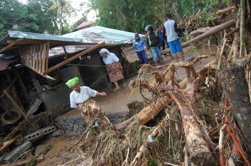 banjir-bandang-padang-rumah