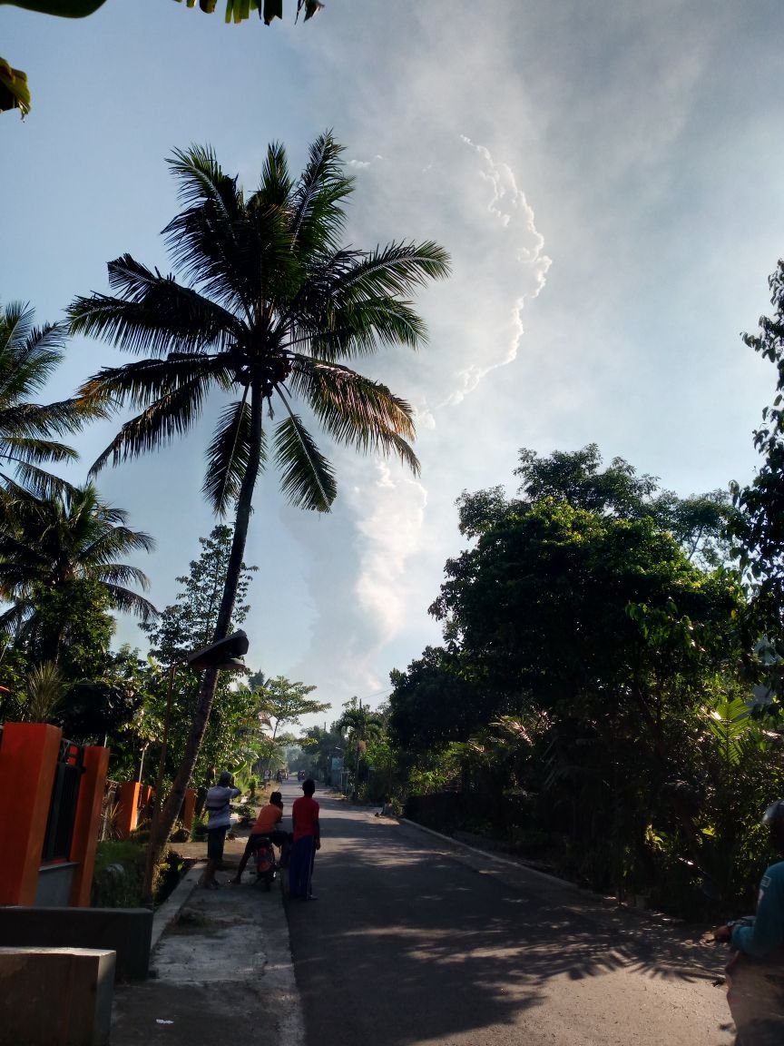 letusan gunung merapi jogja