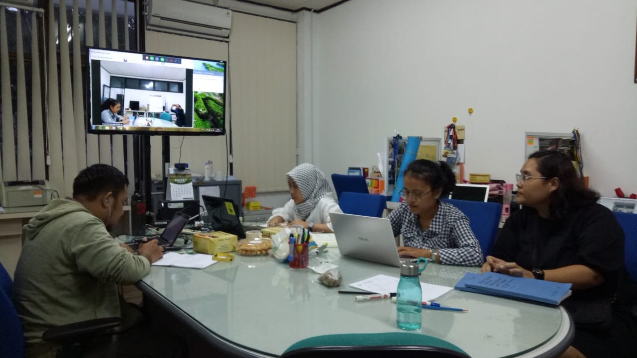 Dok. Pokja Bencana FK-KMK UGM “ Rapat Koordinasi Pokja Bencana dengan Fakultas Via Webinar” Dok. Pokja Bencana FK-KMK UGM “ Rapat Koordinasi Pokja Bencana dengan Fakultas Via Webinar”